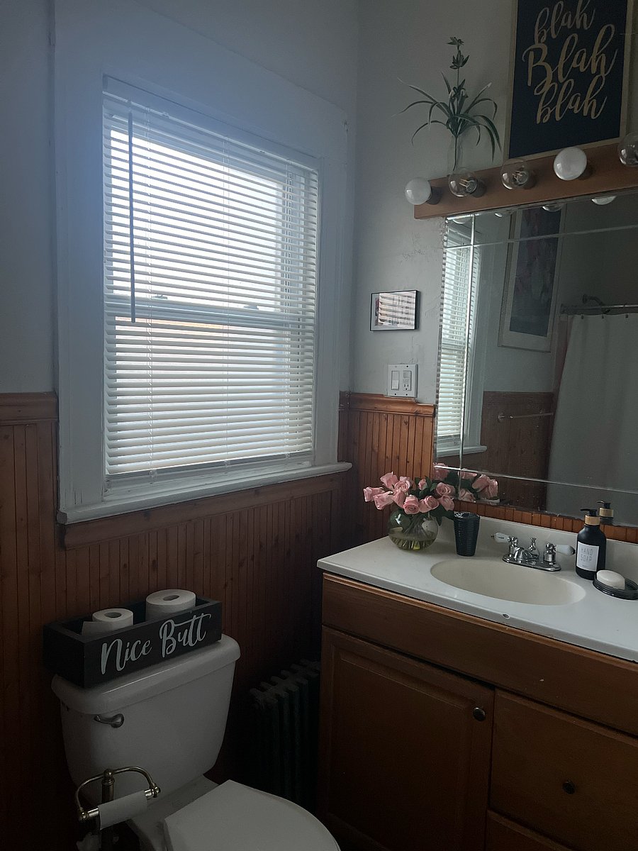 Full bath. Shower and tub.