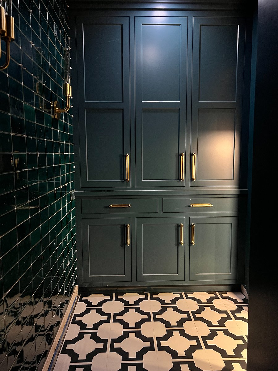 Newly renovated high end pantry with plenty of storage.