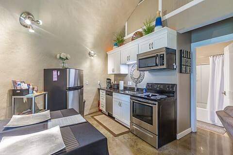 Furnished Finder property 658264_1 photo 4
