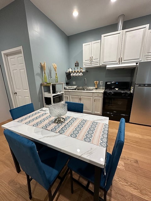 Furnished Finder property 658416_1 photo 3