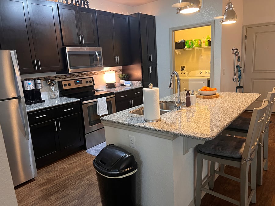 Furnished Finder property 658584_1 photo 3