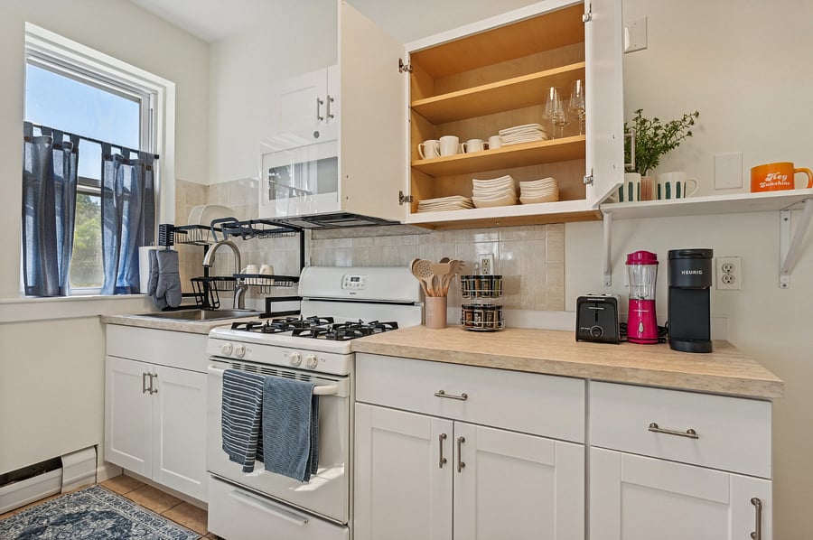 Furnished Finder property 658593_2 photo 8