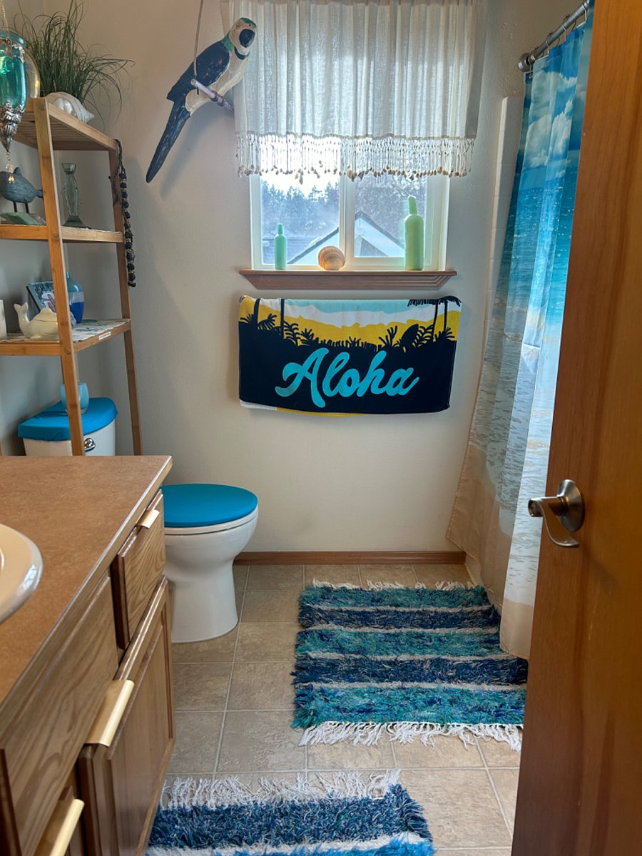 Upstairs bathroom