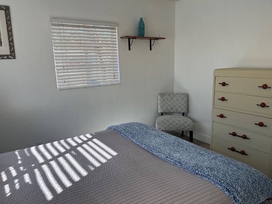 2nd bedroom