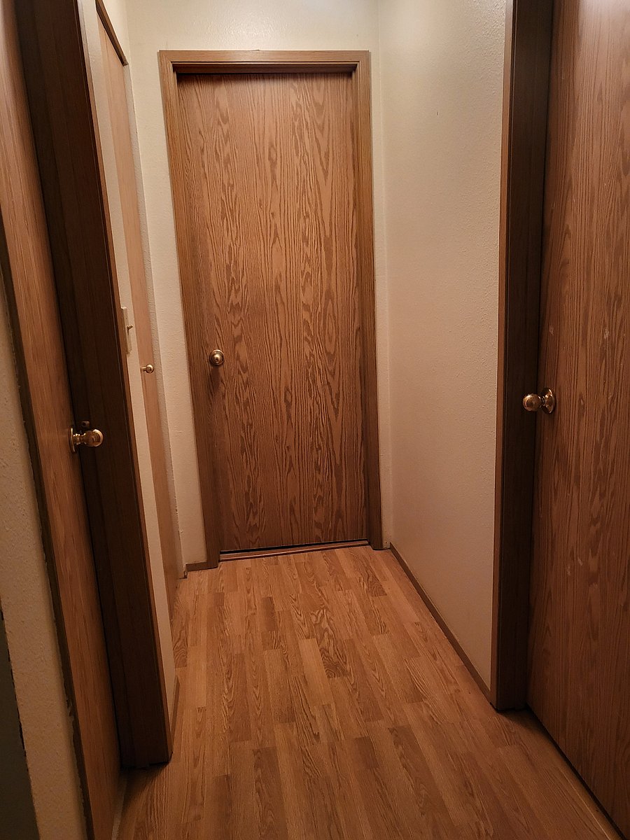 2nd level hallway