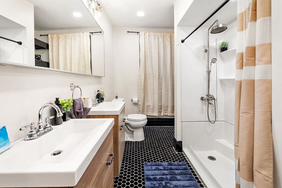Main Bathroom