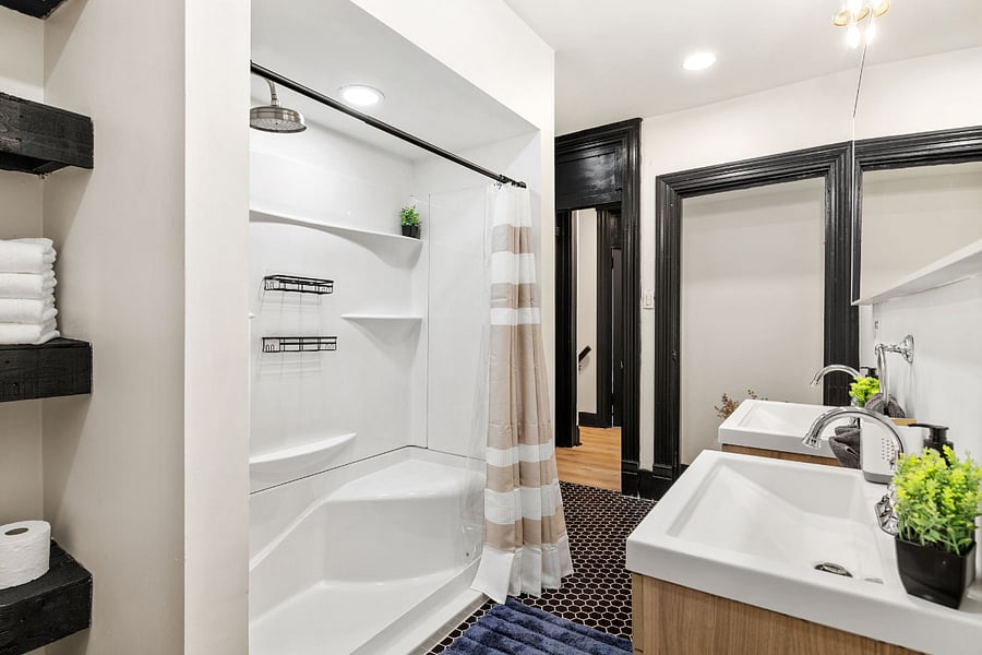 Main Bathroom