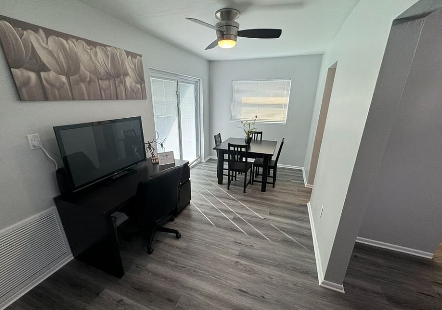 DINNING & COMPUTER ROOM
