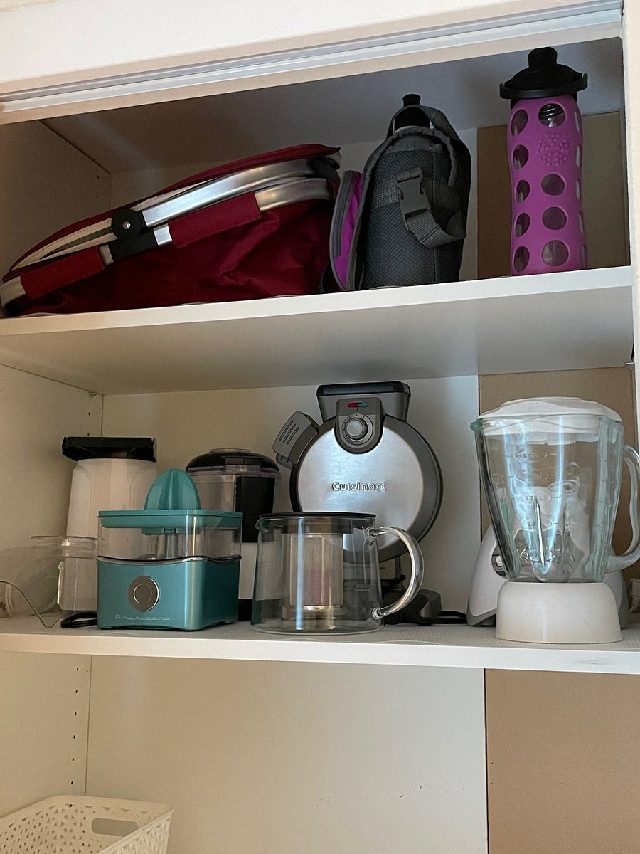 Many appliances and gadgets!