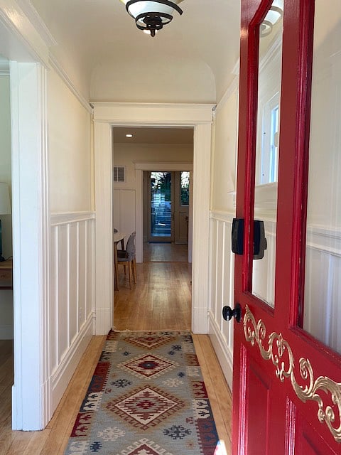 Foyer looking toward dining room and kitchen.