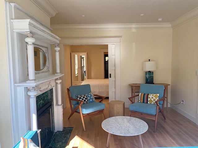 Living room looking toward front bedroom