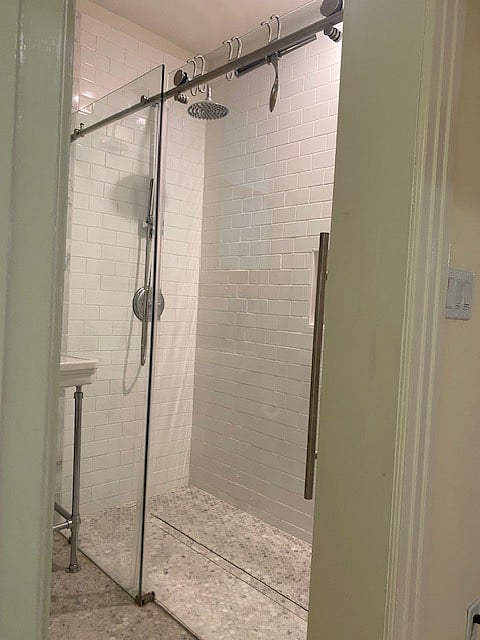 Bathroom shower