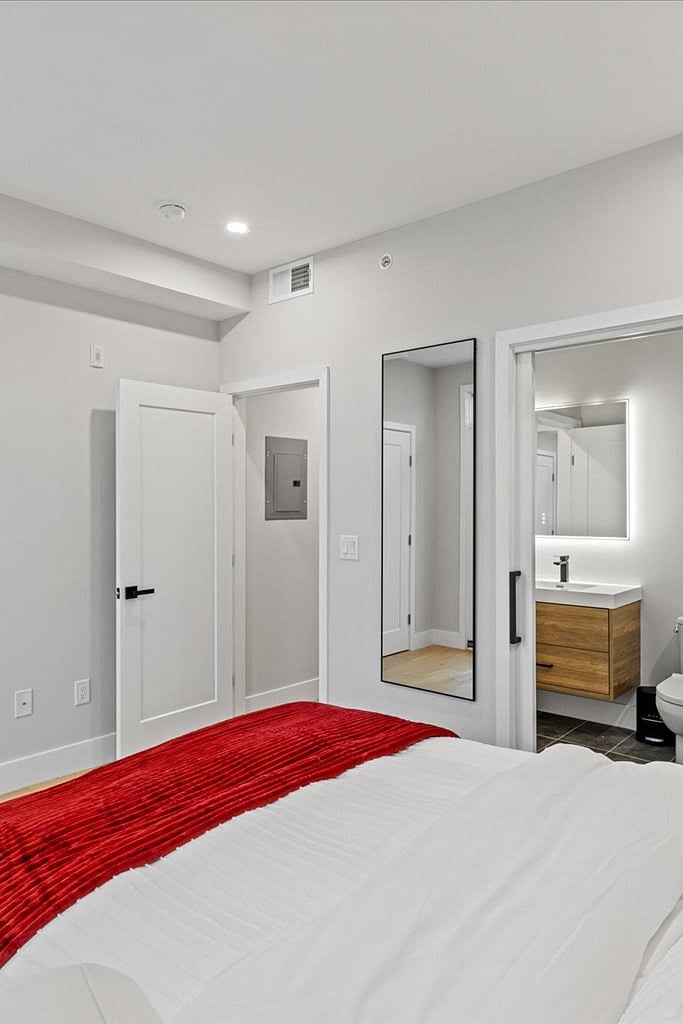Furnished Finder property 659901_1 photo 12