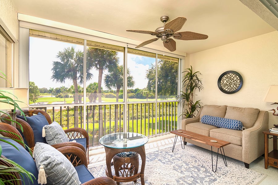 Front lanai overlooking the 16th fairway and lake.