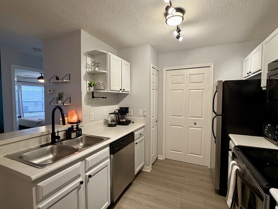 Furnished Finder property 659911_1 photo 9