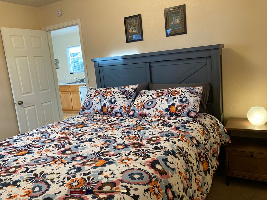 Get a good sleep in the brand-new bed, mattress, and linens for the queen-sized bed