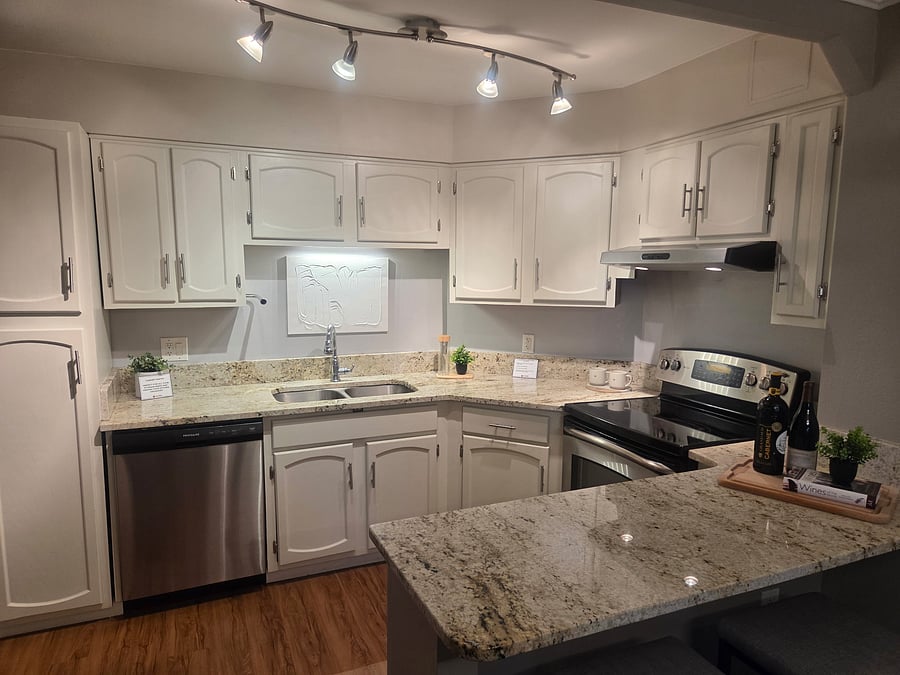 Furnished Finder property 660116_1 photo 9