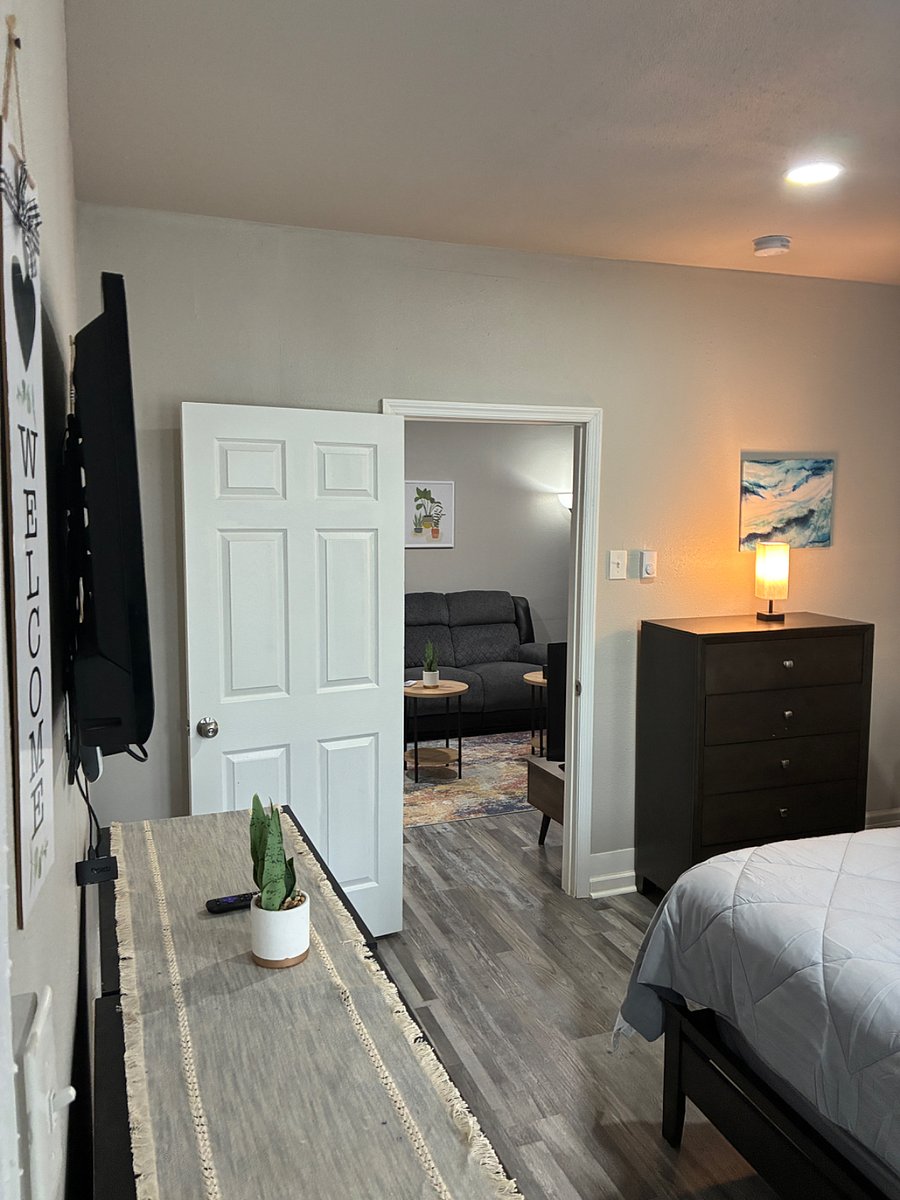 Furnished Finder property 660128_1 photo 3