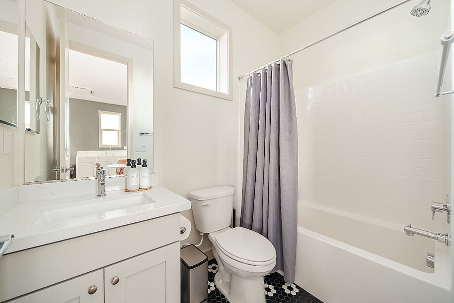 Furnished Finder property 660154_1 photo 37