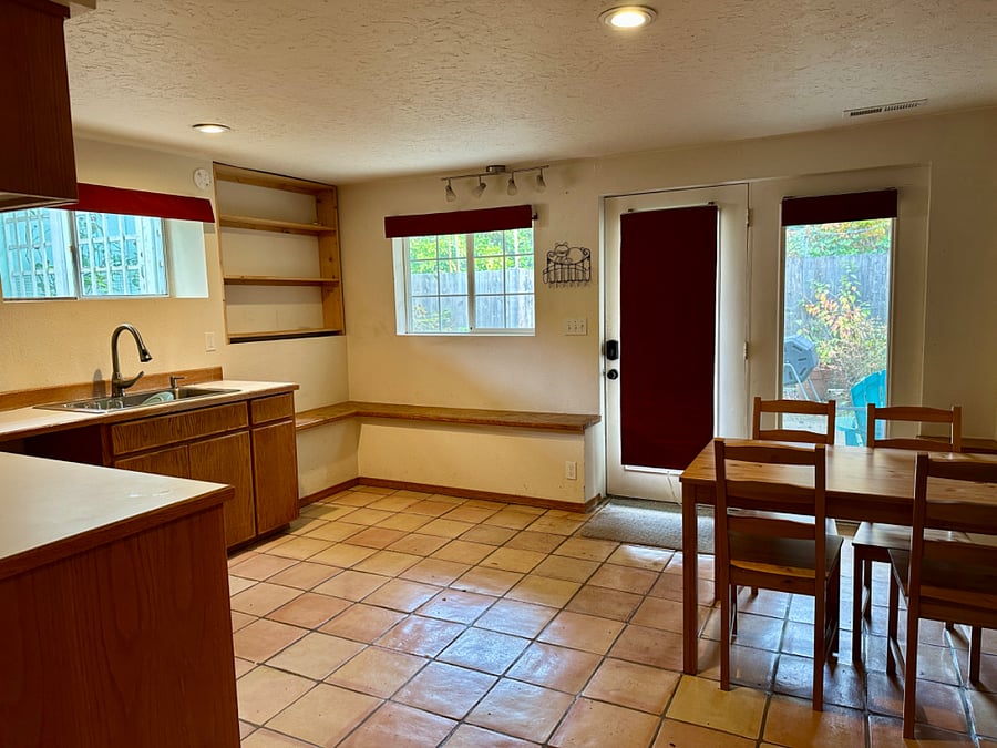 Furnished Finder property 660180_1 photo 3