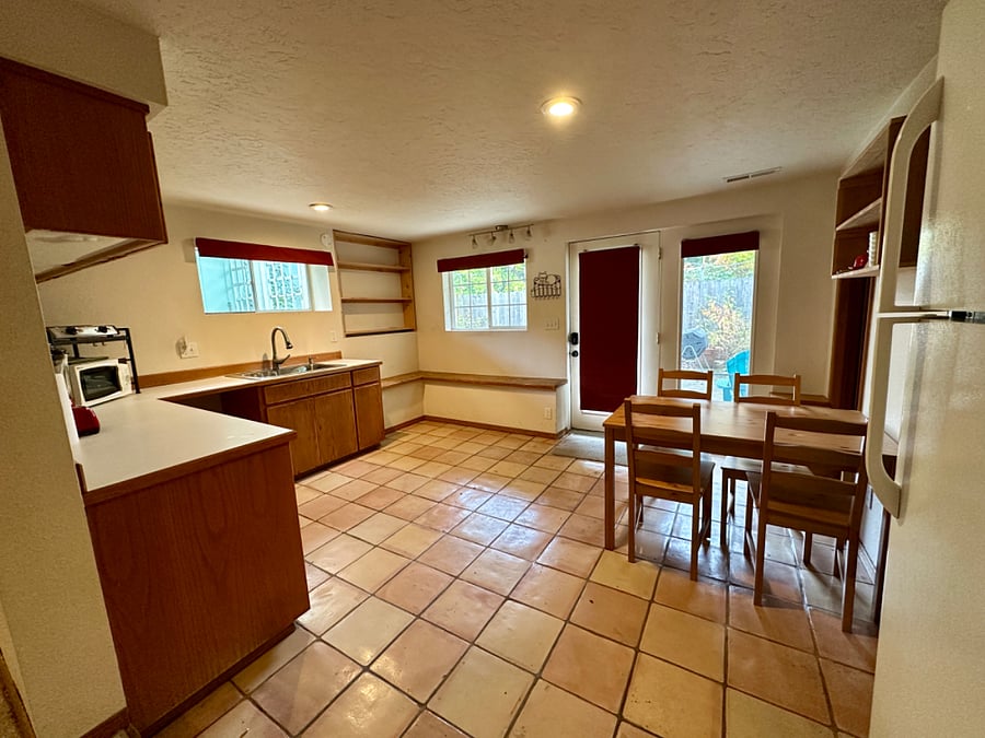 Furnished Finder property 660180_1 photo 4