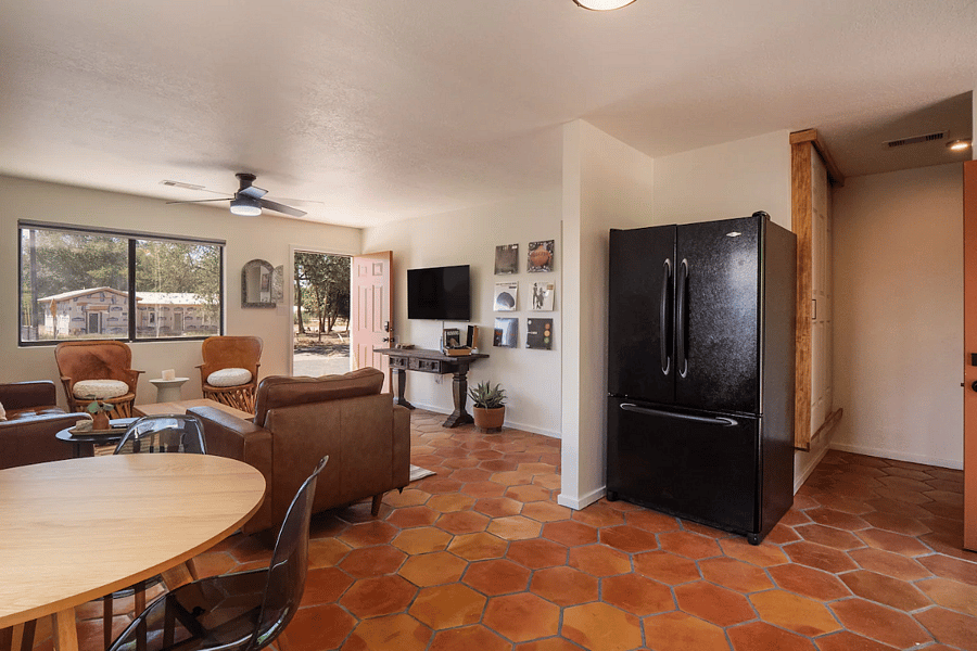 Furnished Finder property 660206_1 photo 4