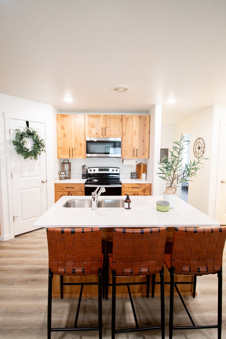 Furnished Finder property 660256_4 photo 12