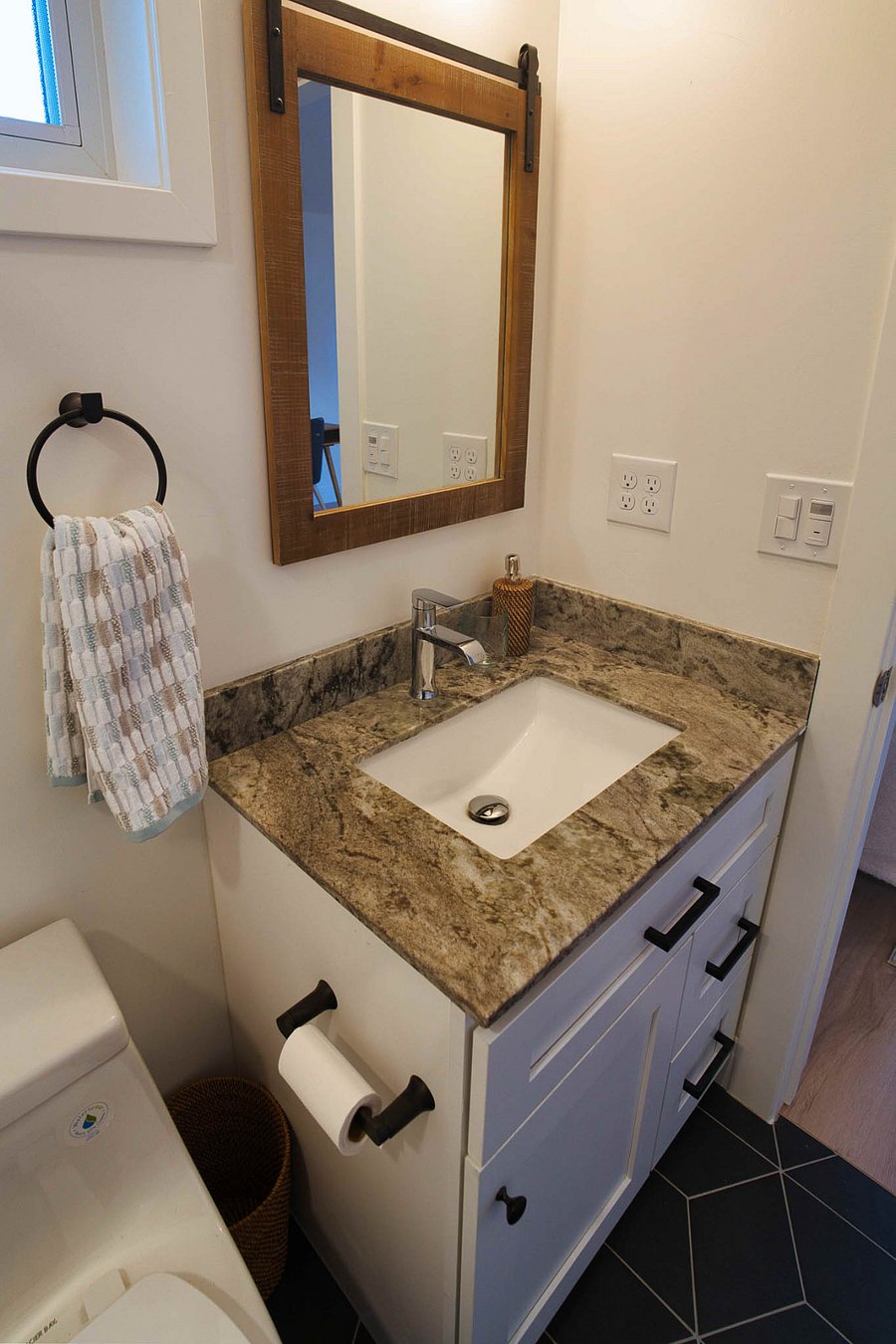 Furnished Finder property 660333_1 photo 6