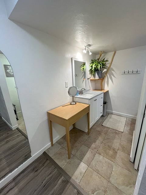 Furnished Finder property 660340_1 photo 5