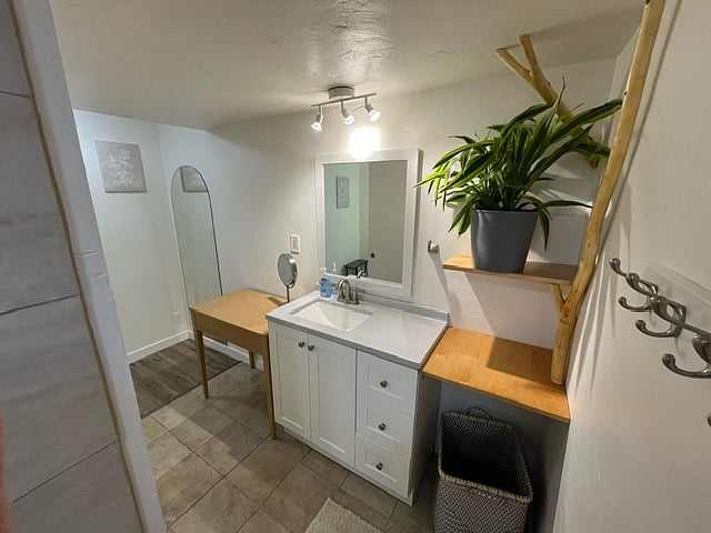 Furnished Finder property 660340_1 photo 8