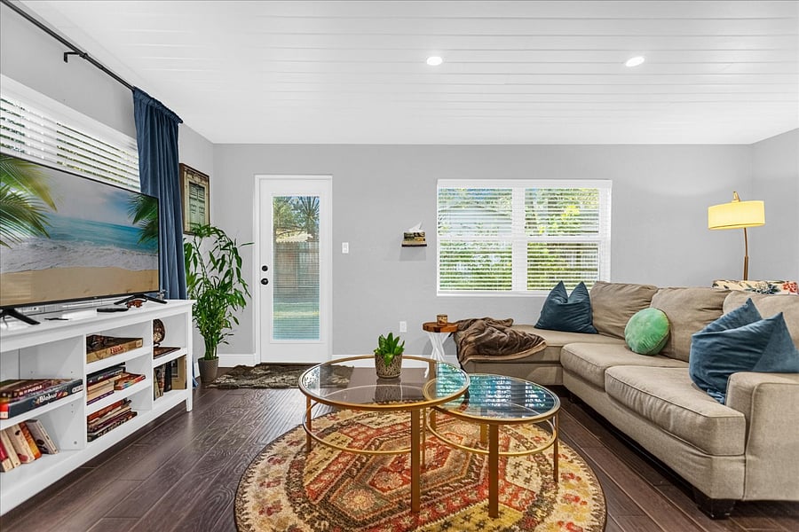 Furnished Finder property 660402_1 photo 3