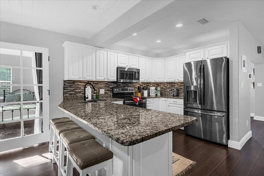 Furnished Finder property 660402_1 photo 6