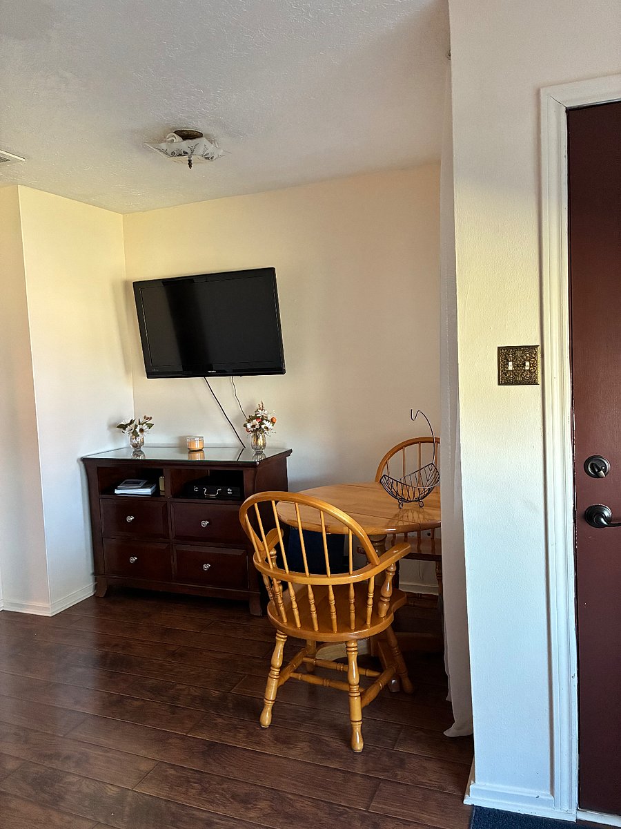 Furnished Finder property 660420_2 photo 8