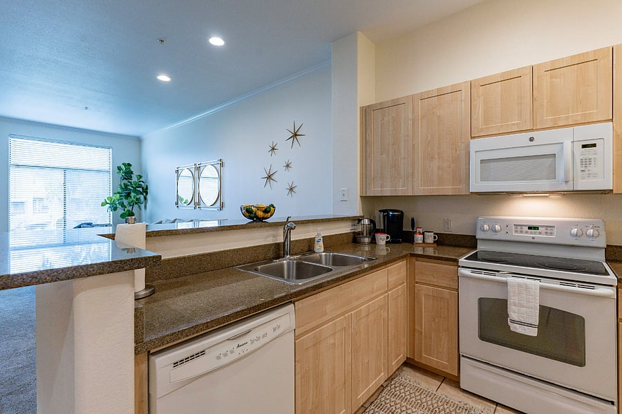 Furnished Finder property 660432_1 photo 25