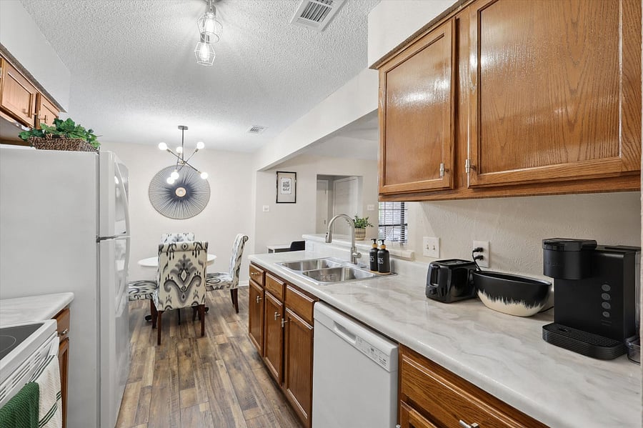 Furnished Finder property 660447_1 photo 9