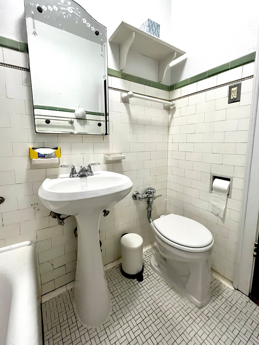 Furnished Finder property 660638_2 photo 14