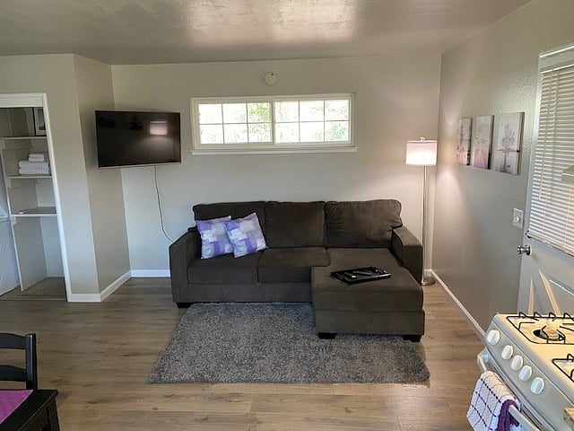 Furnished Finder property 660737_1 photo 4