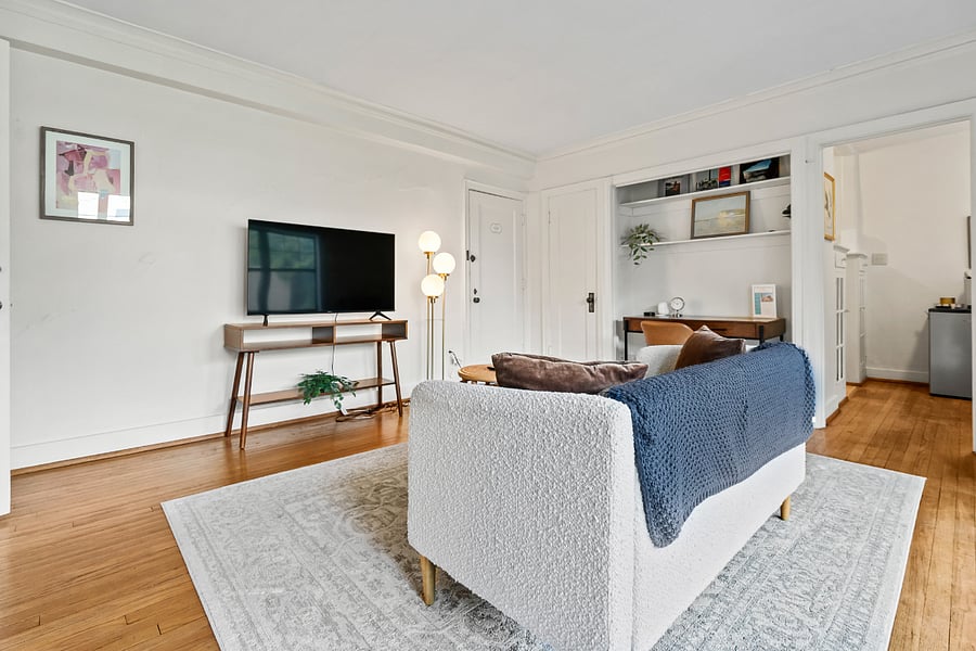 1 Bedroom Apartment