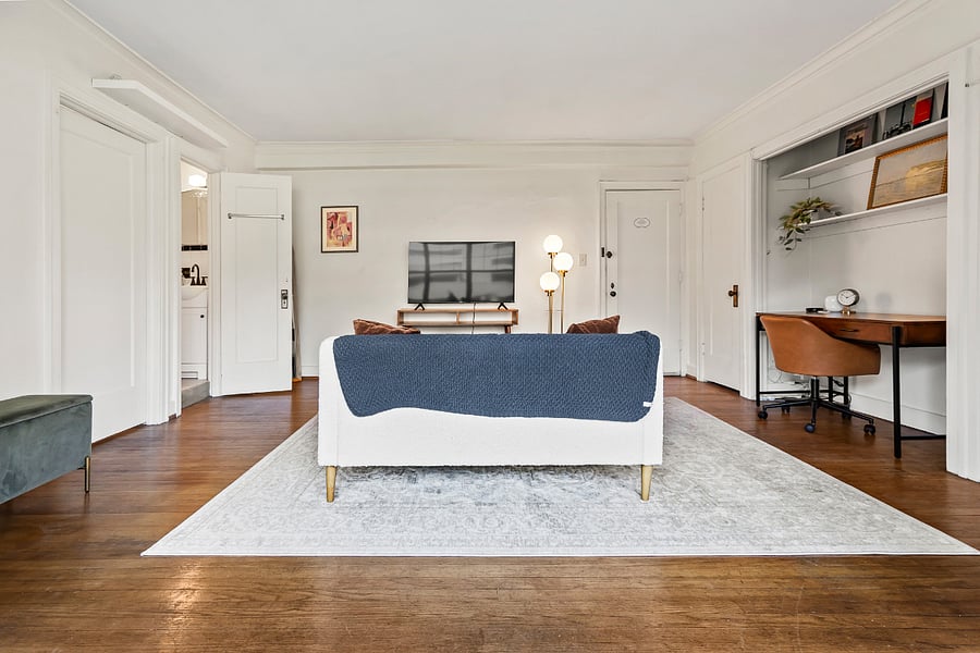 1 Bedroom Apartment