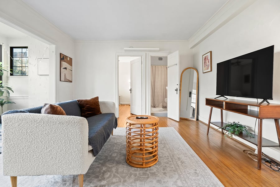 1 Bedroom Apartment
