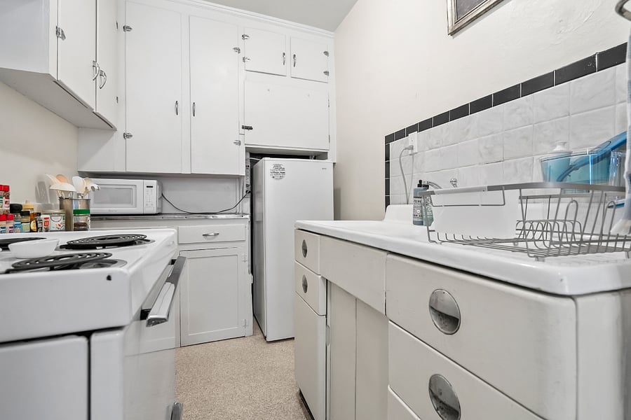 1 Bedroom Apartment