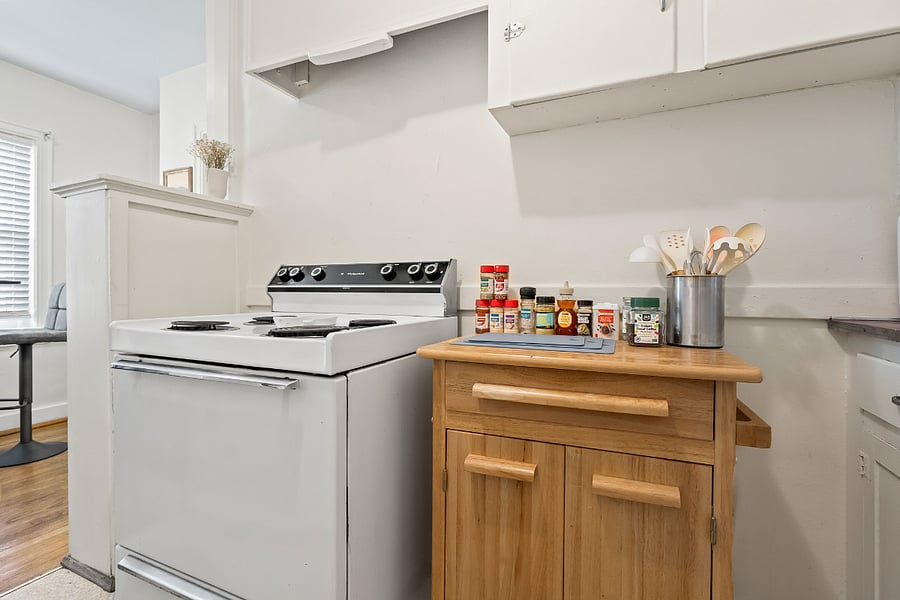 1 Bedroom Apartment