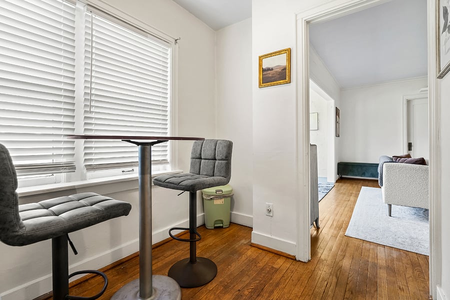 1 Bedroom Apartment