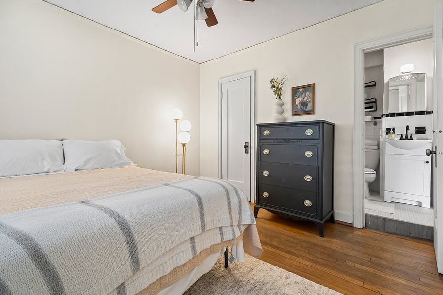 1 Bedroom Apartment