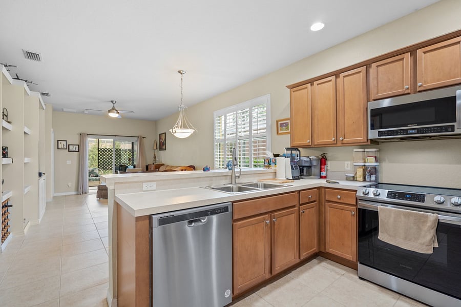 Furnished Finder property 660750_1 photo 8