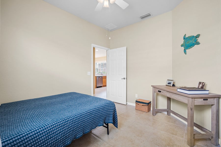 Furnished Finder property 660750_1 photo 17