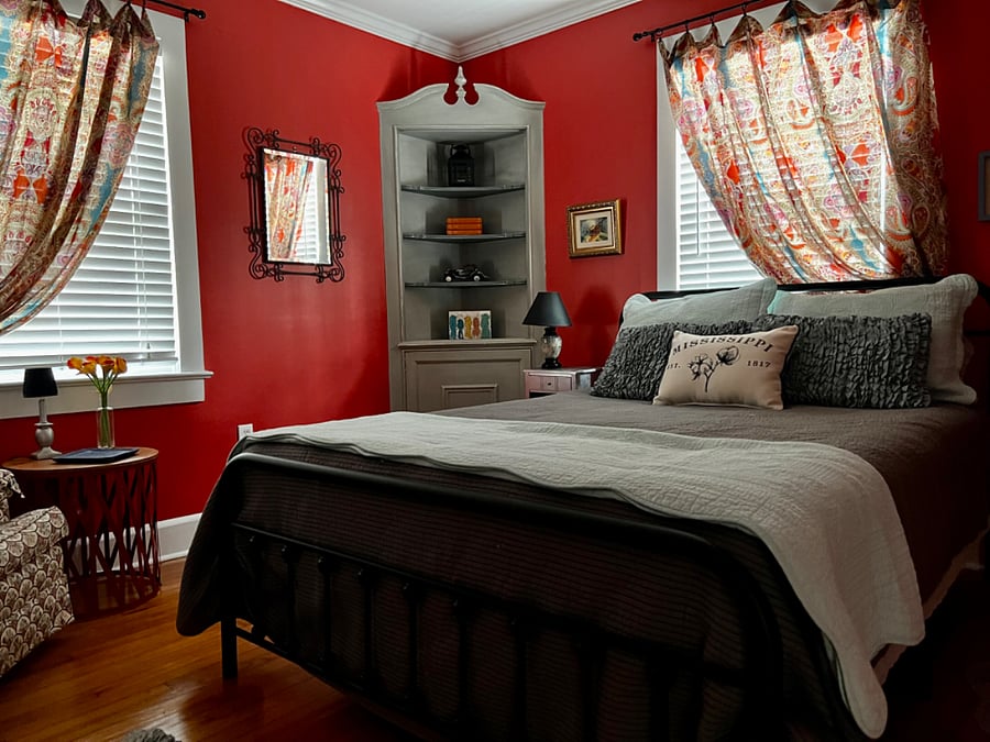 Guest bedroom