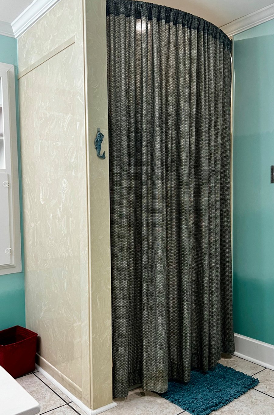 Master shower