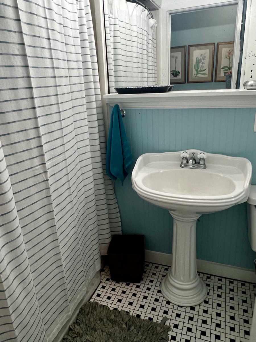 Guest bath