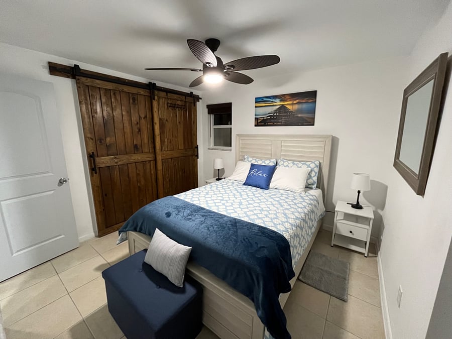 BEDROOM IN UNIT #2.
QUEEN SIZE BED.